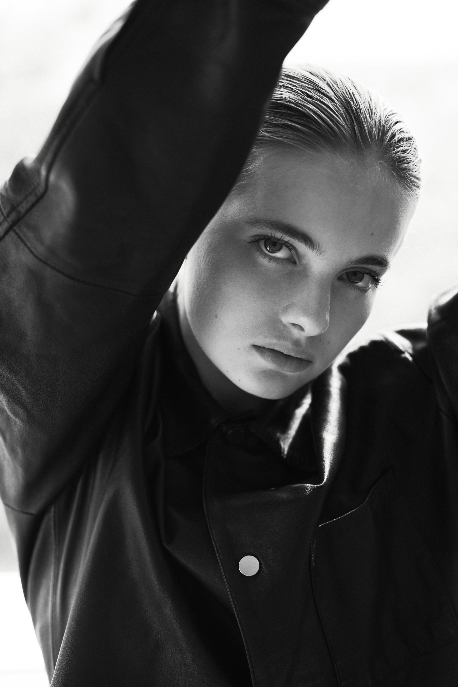 Model feed image