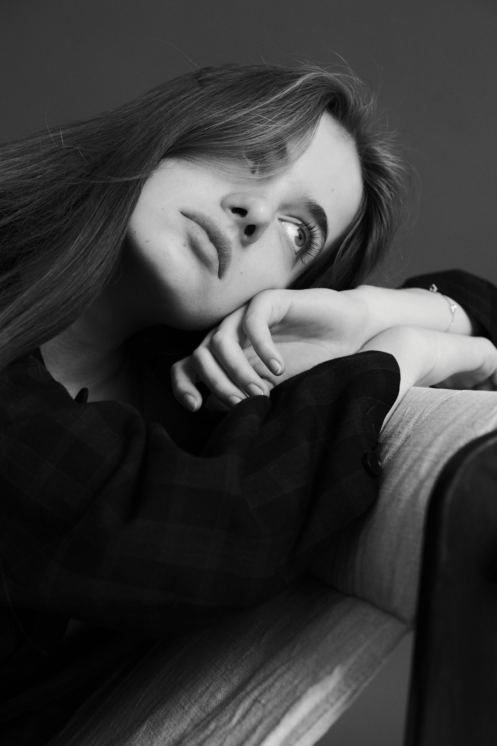 Model feed image