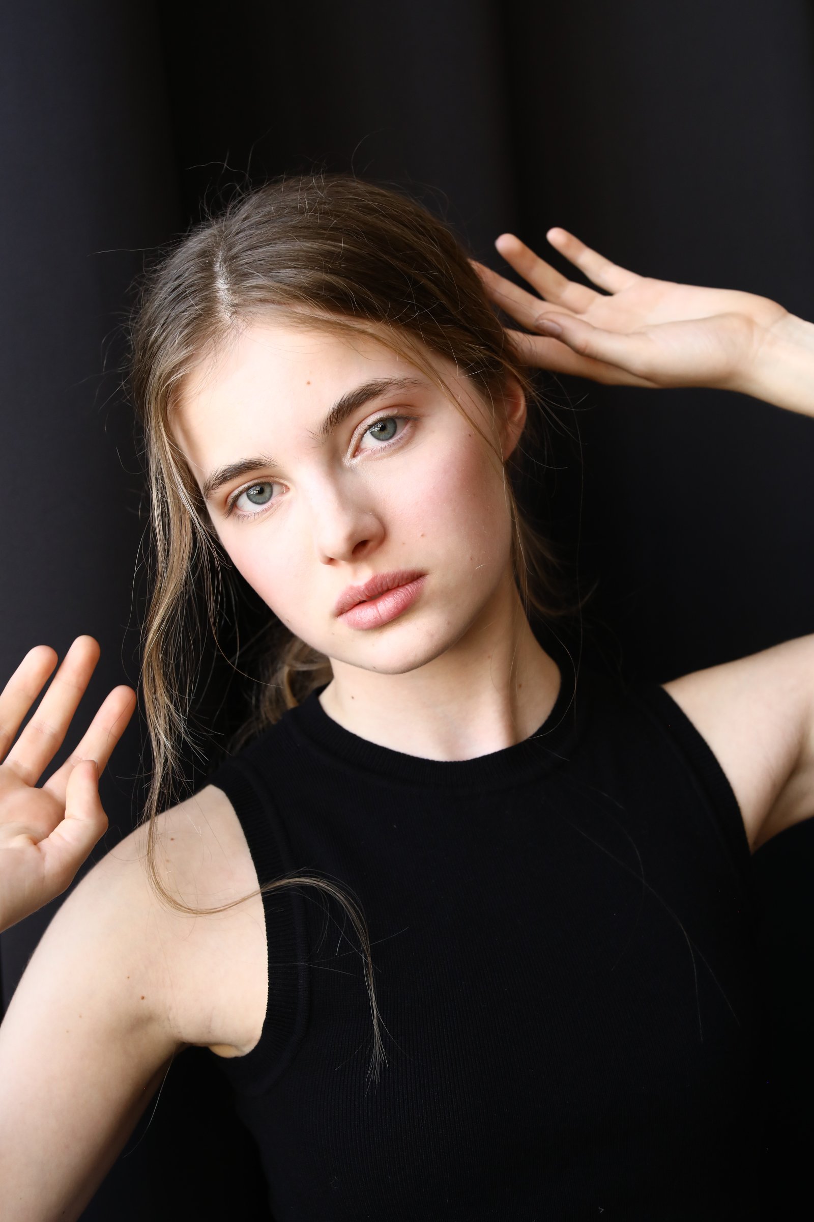 Model feed image