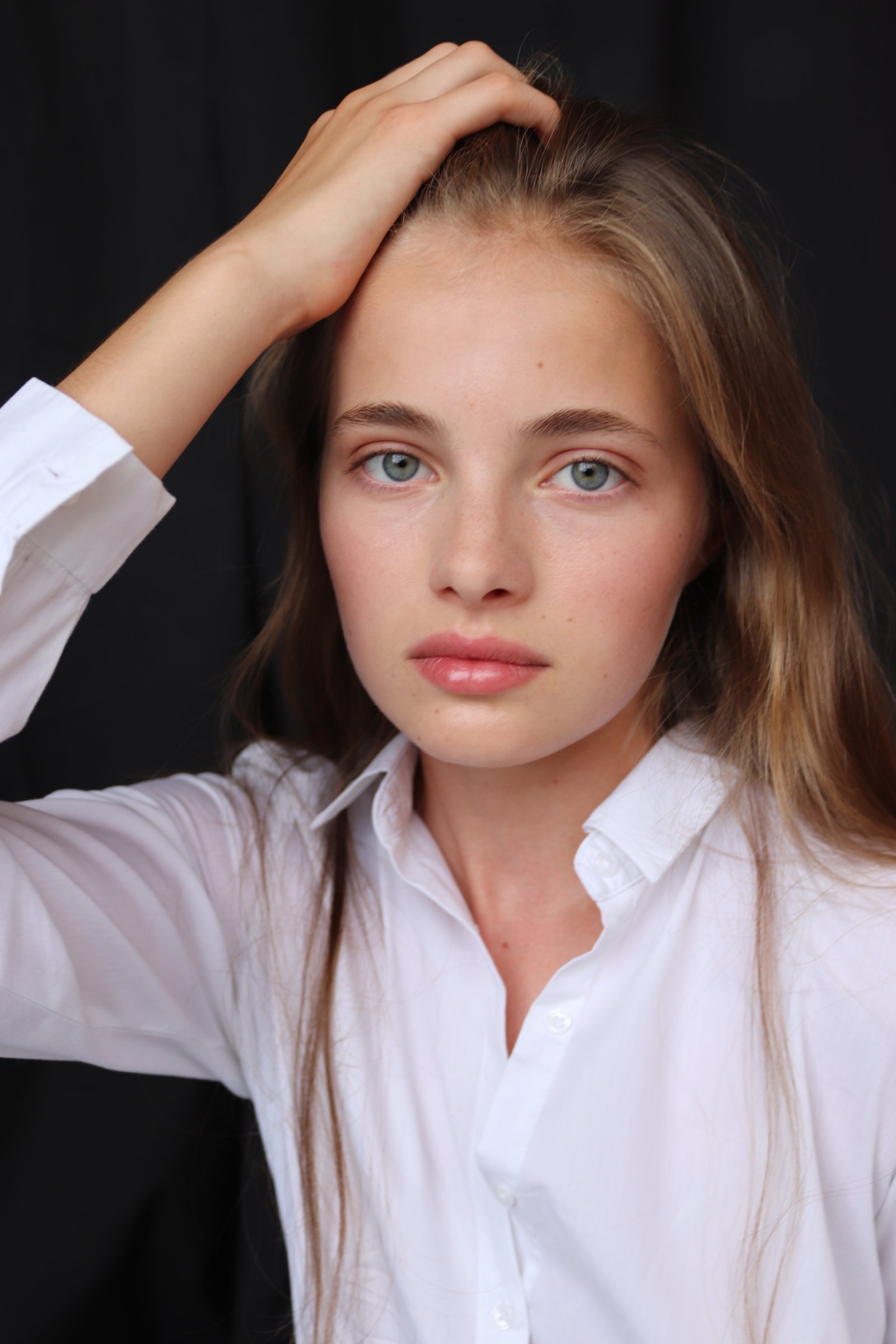 Model feed image