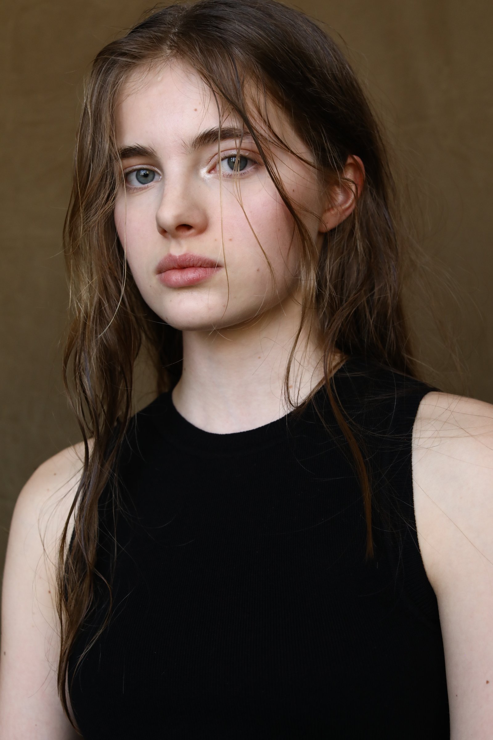 Model feed image
