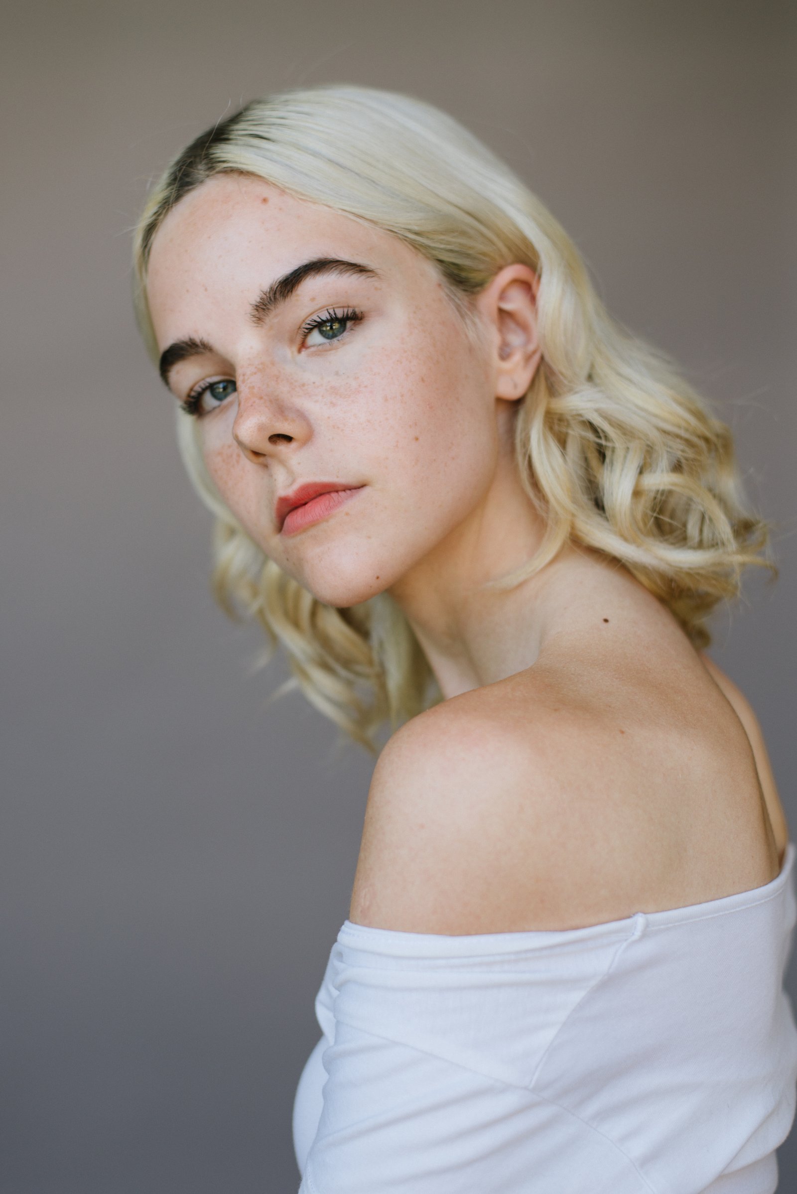 Model feed image