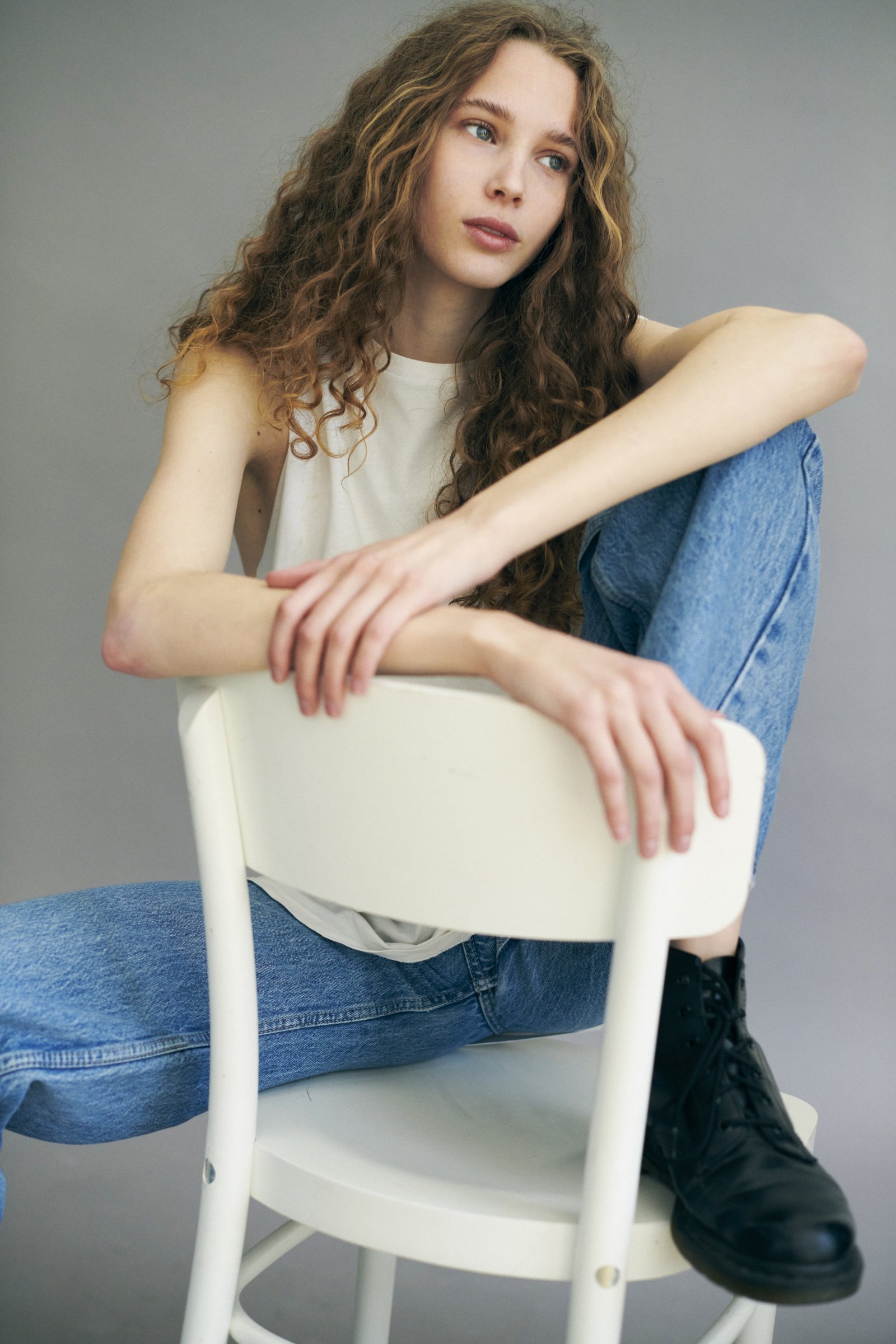 Model feed image