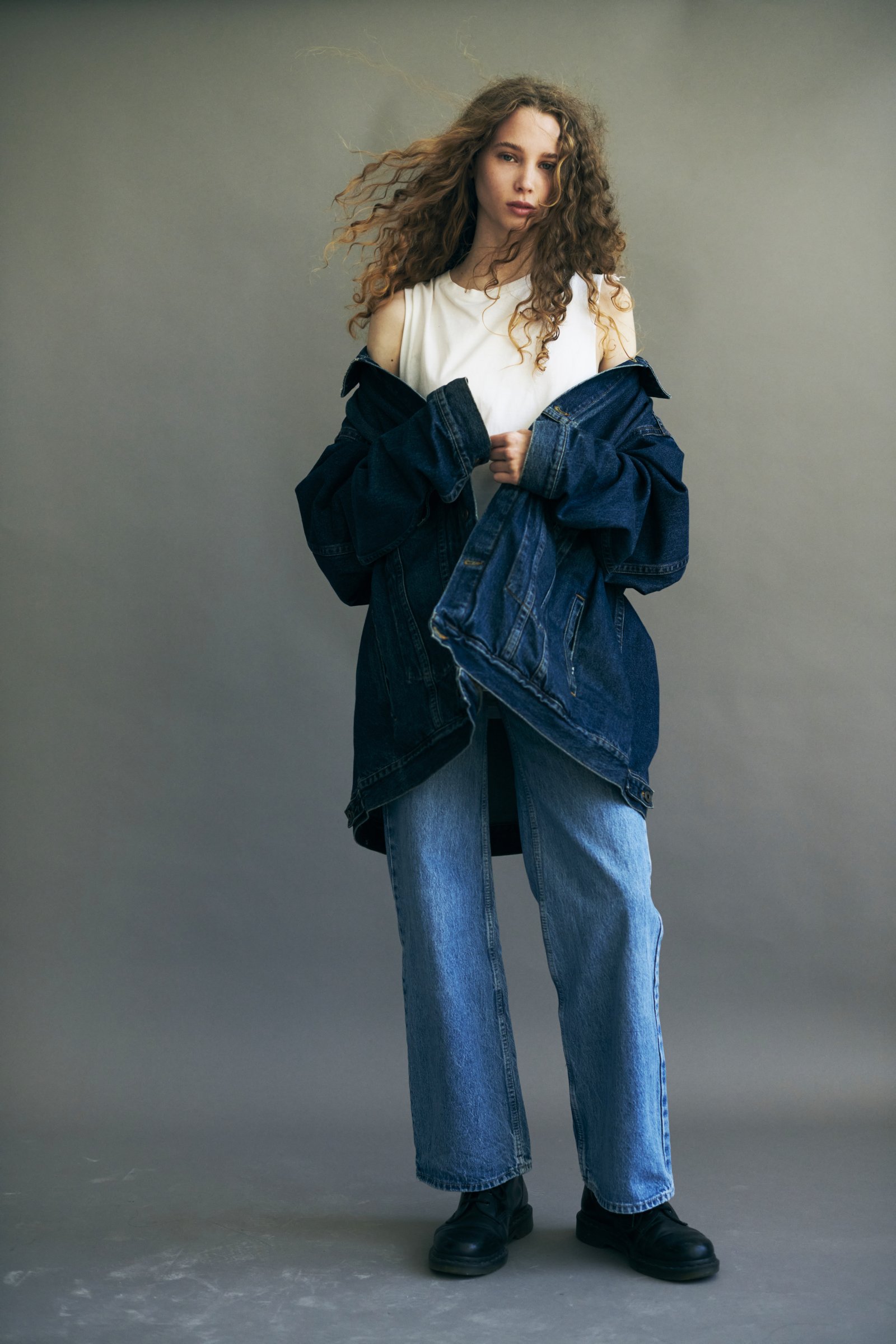 Model feed image