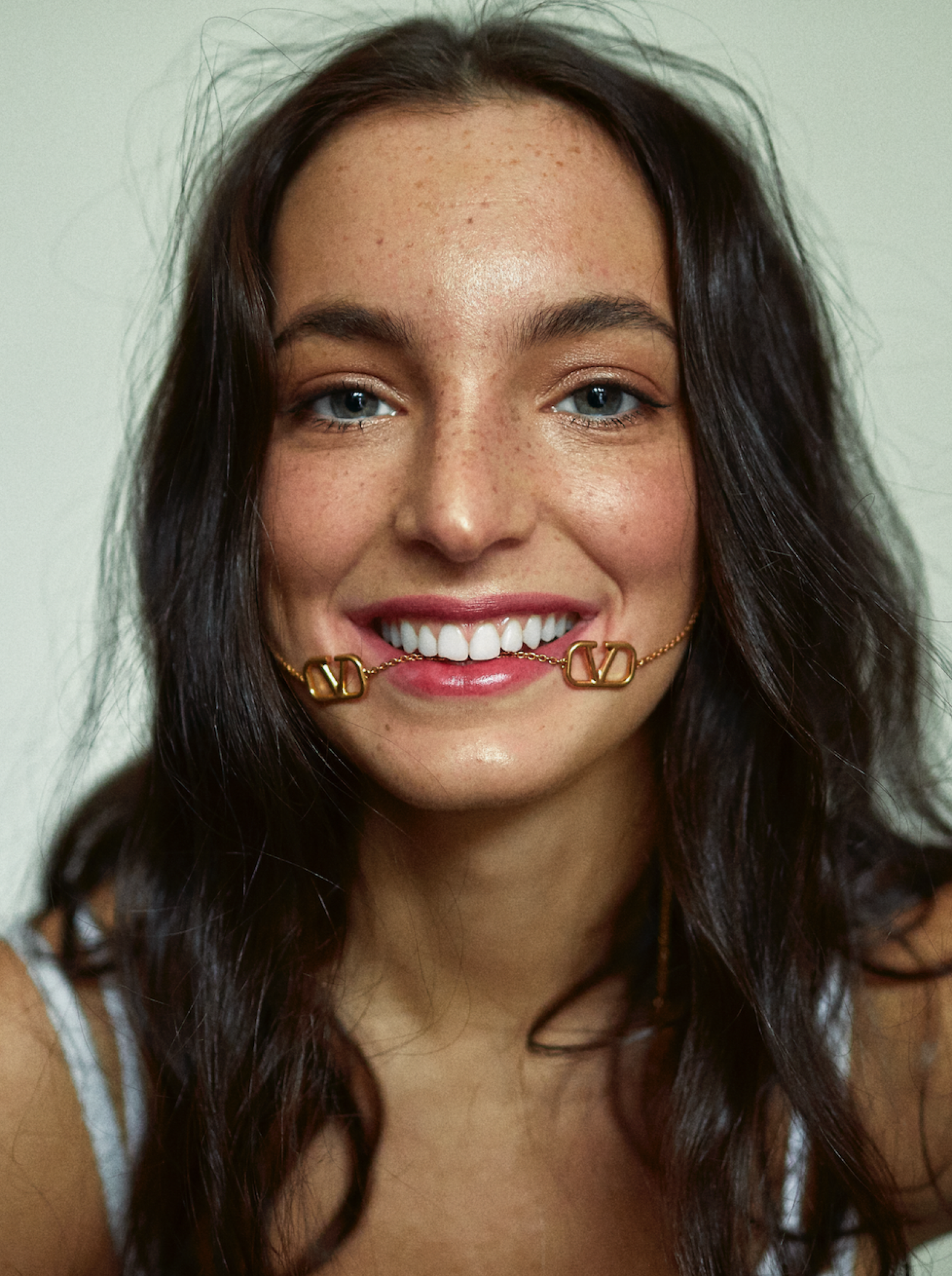 Model feed image