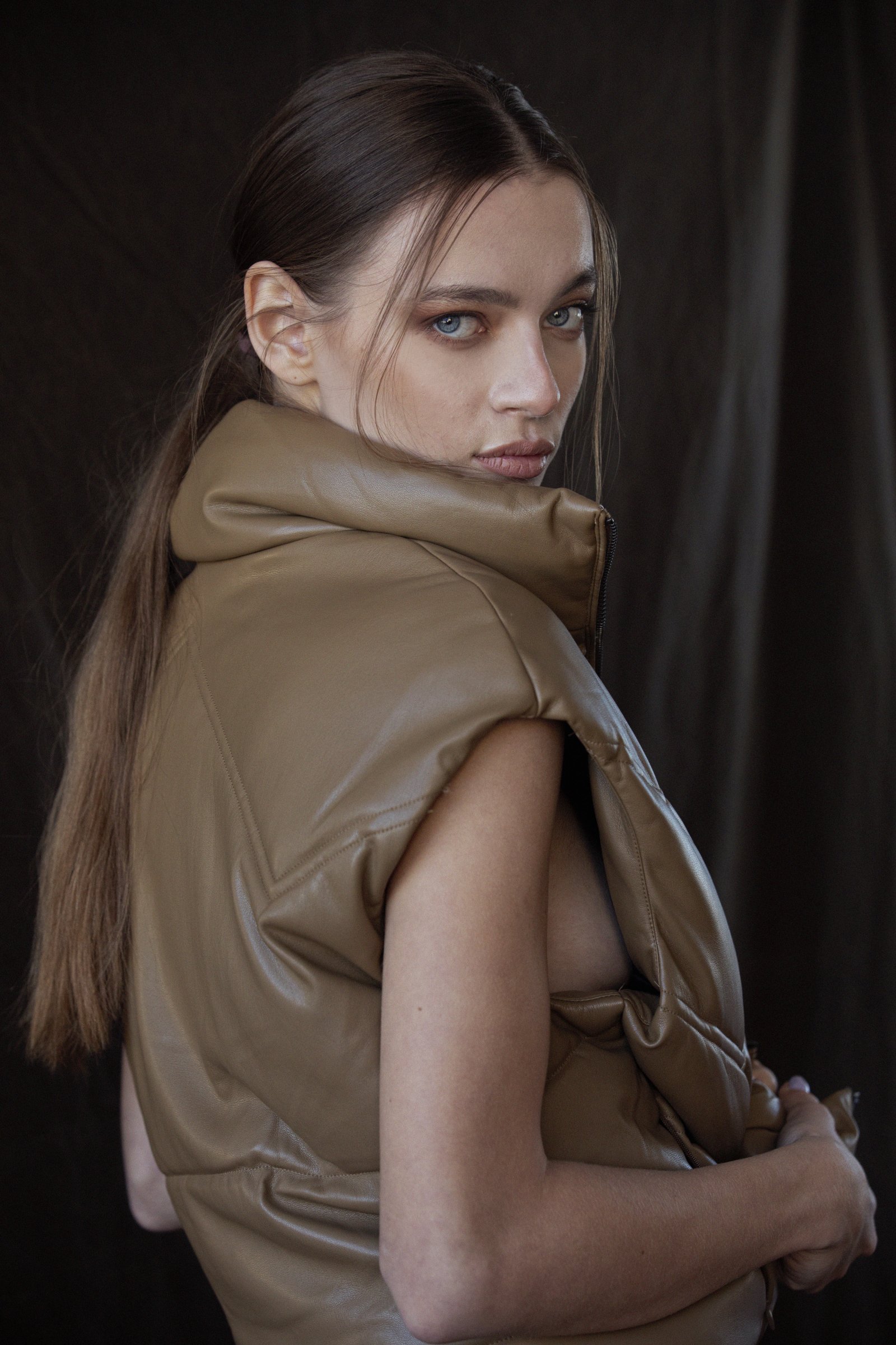 Model feed image