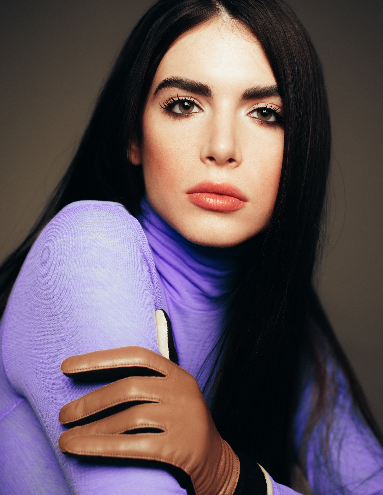 Model feed image