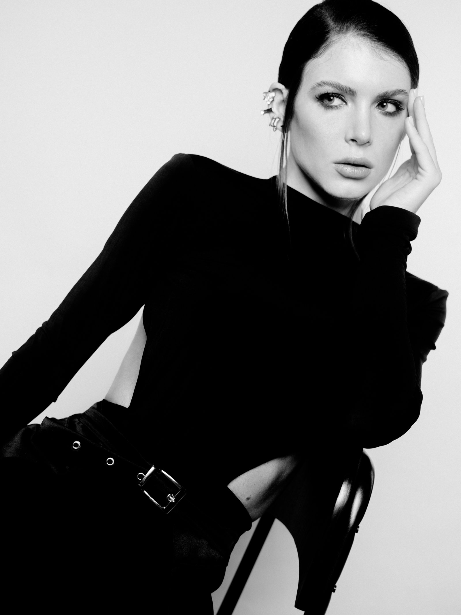 Model feed image