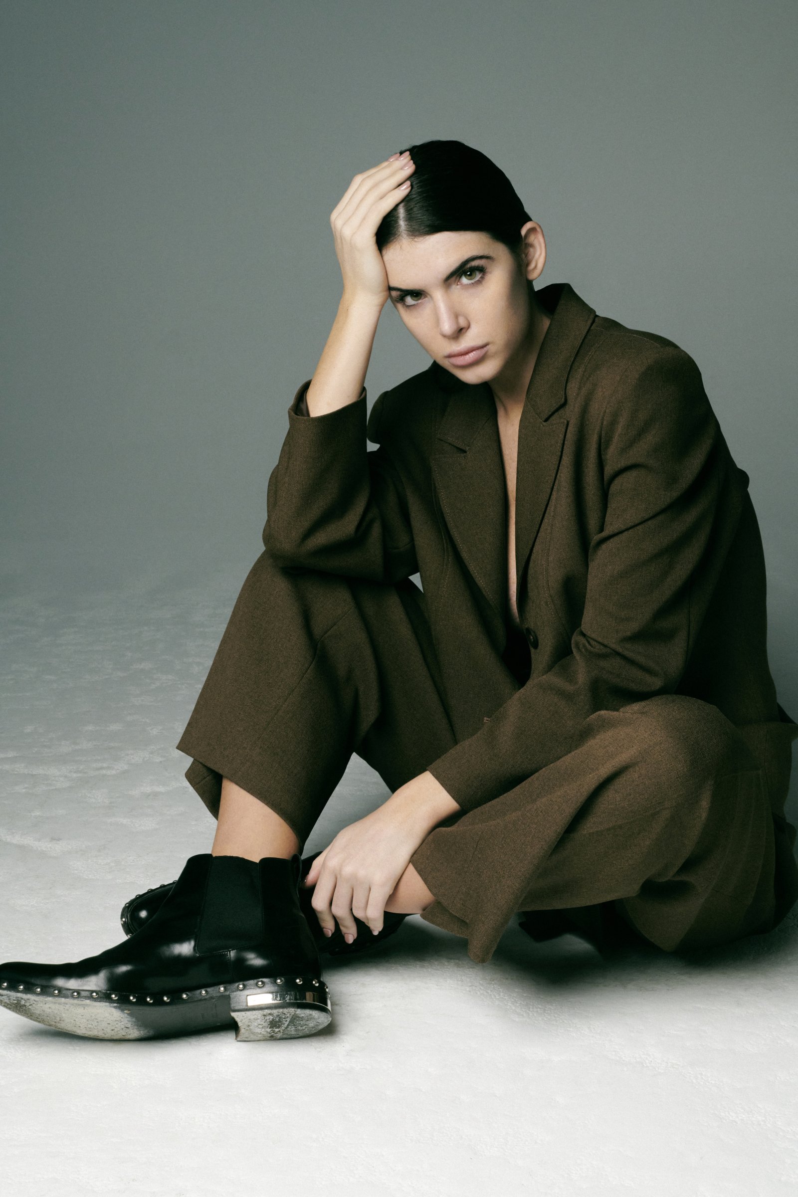 Model feed image