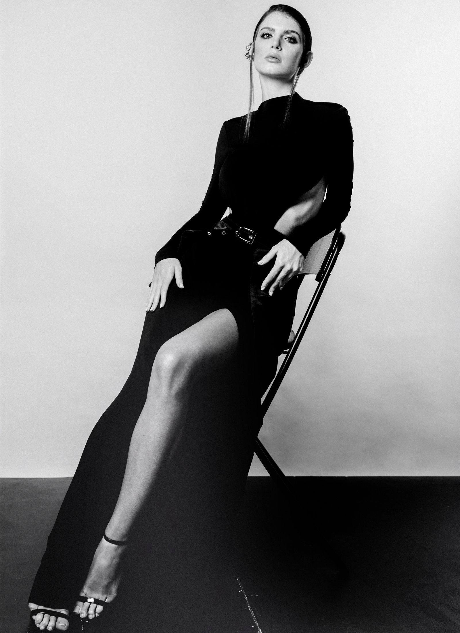 Model feed image