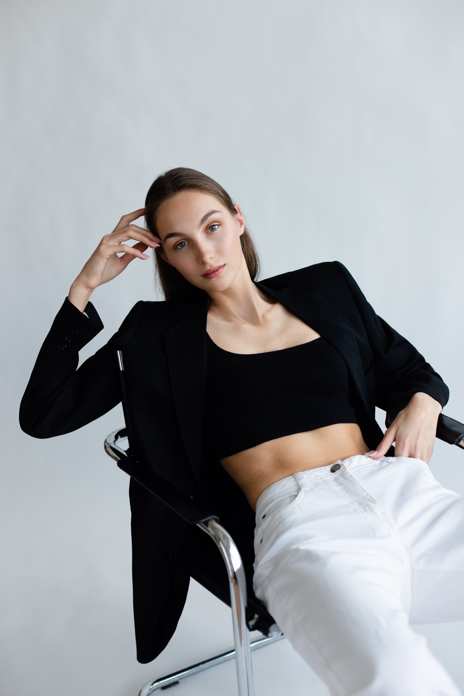 Model feed image