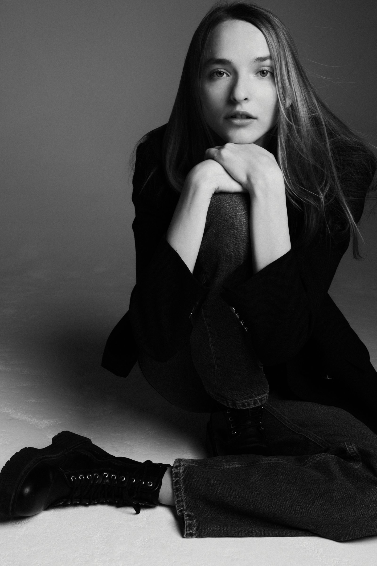 Model feed image